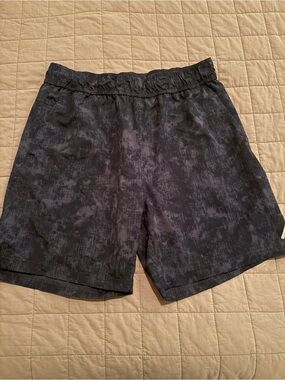 Balance Collection Black and Navy Heathered Athletic Shorts